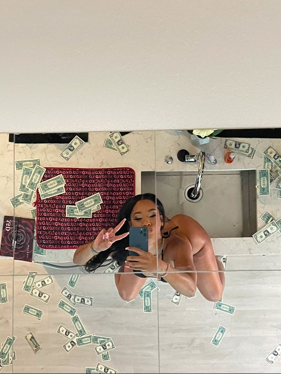 KaylaG_'s tweet image. 💋