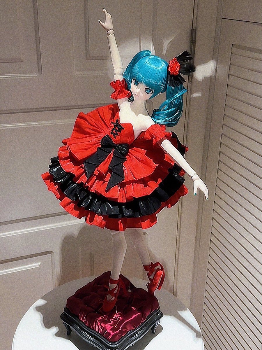 Rumoon_Vanilla's tweet image. 骸骨楽団とリリア