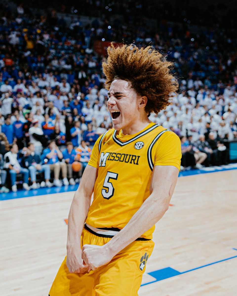 MizzouHoops's tweet photo. These type of moments never get old

#MIZ 🐯 https://t.co/bYsfUQPkVG