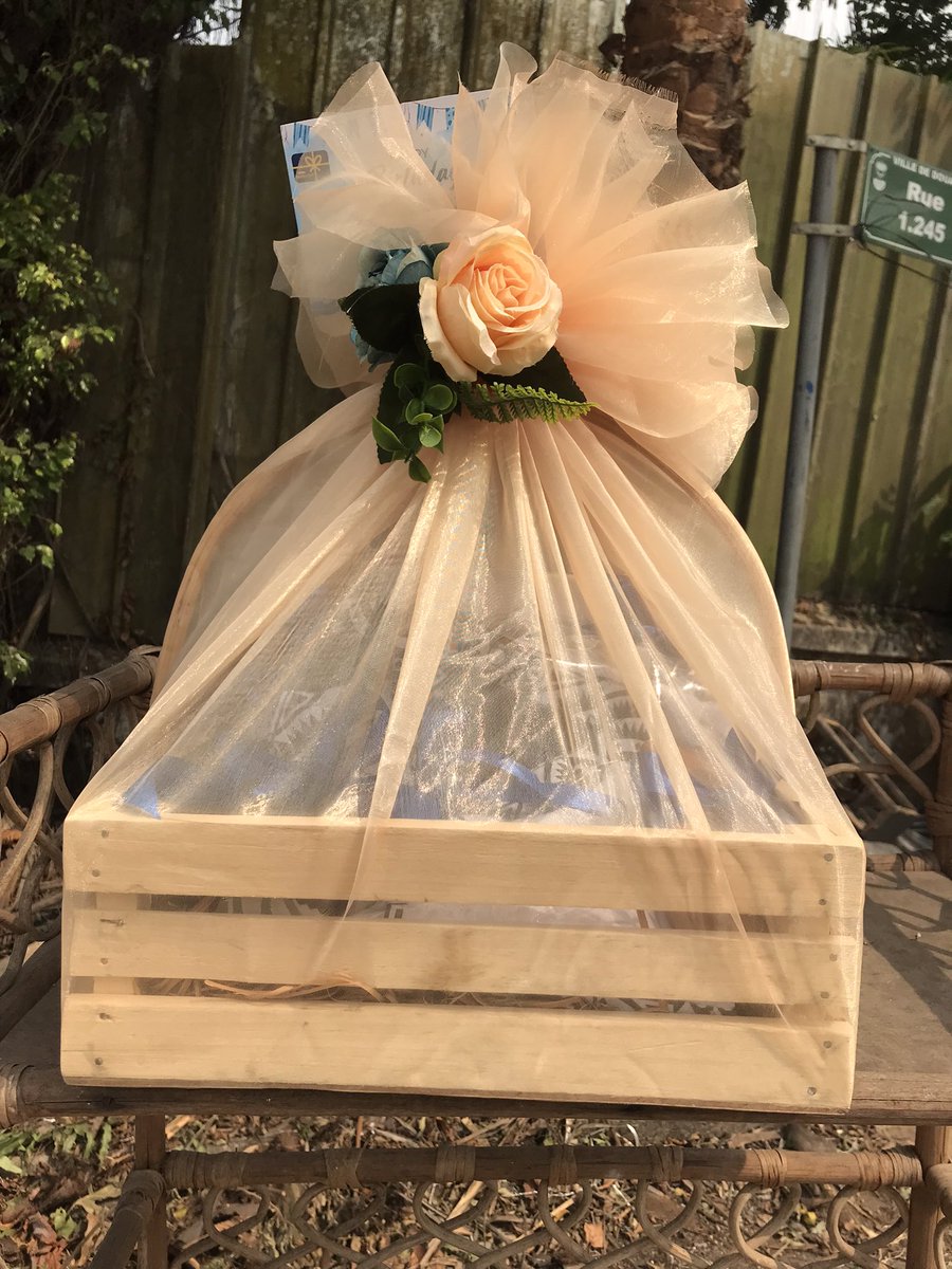THE PERFECT GIFT BOX 237 tweet media