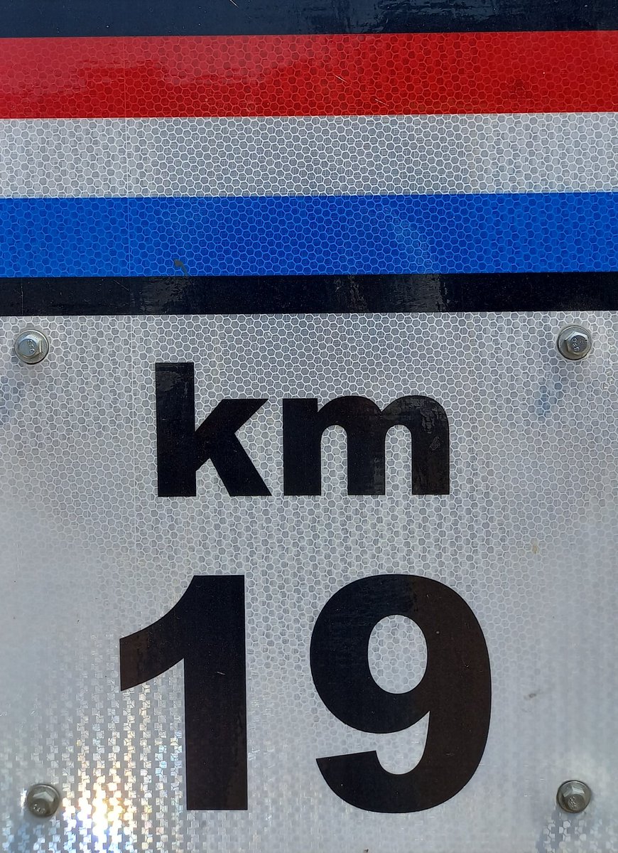 Vallange4's tweet image. #1921 #LL