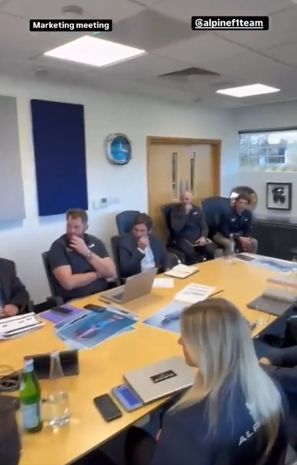 TearOffFR's tweet photo. Palmarès de Flavio Briatore depuis son retour chez Alpine :

J'ai leak la livrée de l'Alpine pour la saison 2025 dans une story Insta' 😭

#F1 https://t.co/bffHd8AcUP