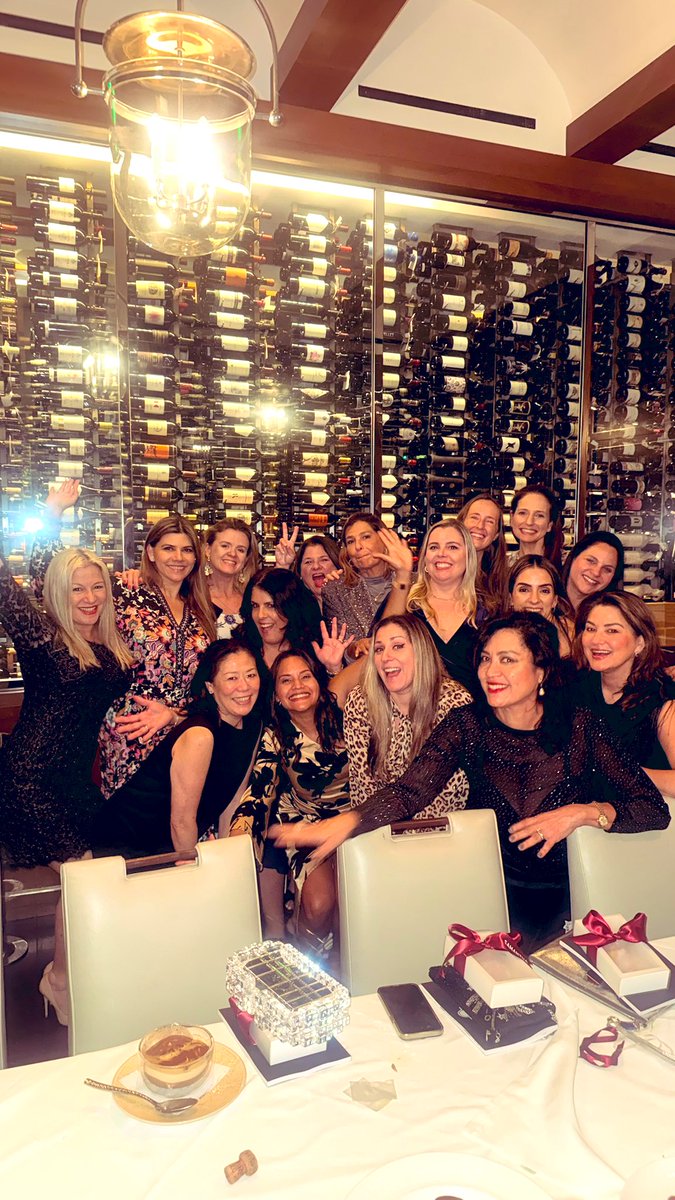 TheWhetPalette's tweet image. 🍷 VinFemme Society’s 1st Anniversary celebration.    #aboutlastnight #recoverymode