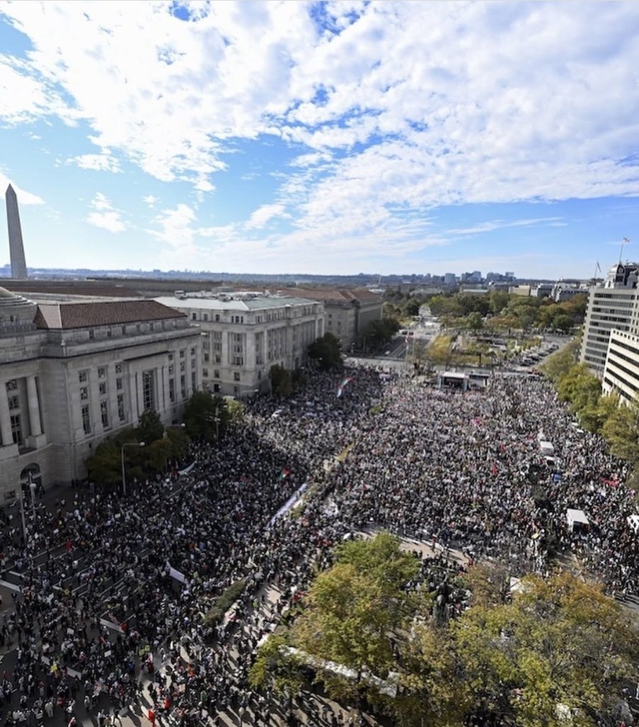 SALHACHIMI's tweet photo. A heartfelt thank you to those millions of Americans that punished Genocide Joe, that humiliated Obama and Clinton, that denied Kamala, and that humbled the Genocidal Democrats. 

A heartfelt thank you to those Americans who bravely and defiantly chose to endure four years of struggle under Trump over rewarding genociders with a 2nd term to continue genocide.