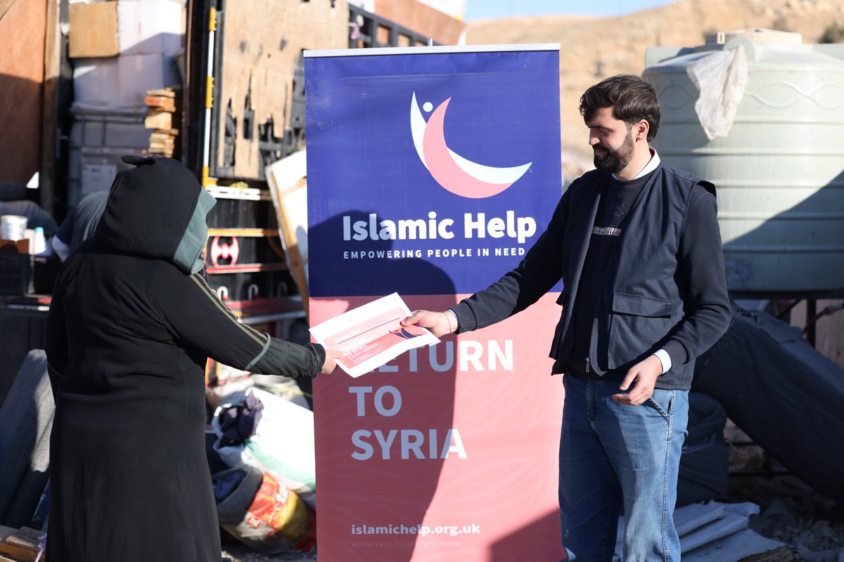 IslamicHelp's tweet image. On 24th Dec 2024, we launched &apos;Return to Syria&apos;, helping 14 families leave camps in Arsal, Lebanon, to return home.

We provided transport for them &amp;amp; their essentials, plus cash grants to rebuild their lives with dignity.

Their smiles said it all! 🕊️💙