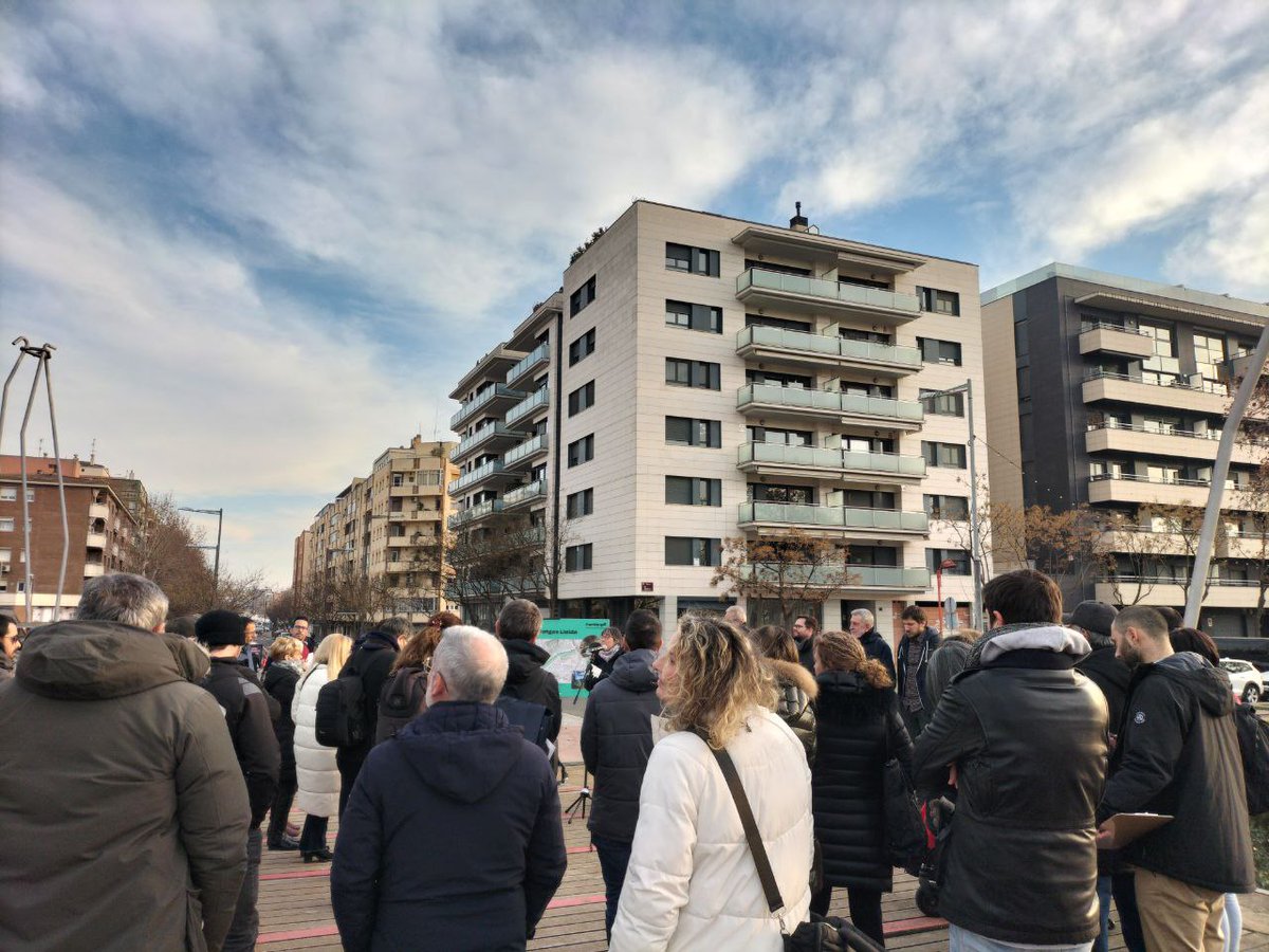 comudelleida tweet media