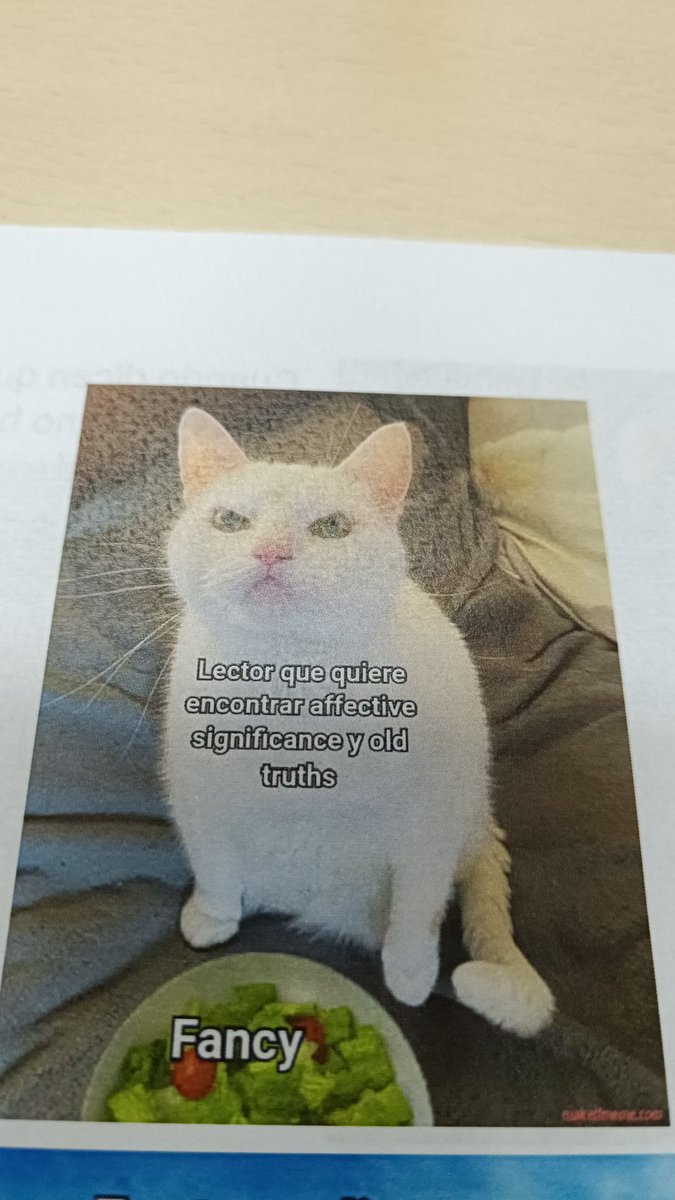 DrJuanLPerez's tweet photo. Un grupo de alumnas me ha entregado después del examen un dossier con un montón de memes que se han hecho para estudiar la asignatura. Estoy dando volteretas, qué maravilla. https://t.co/CDJDTSWtml