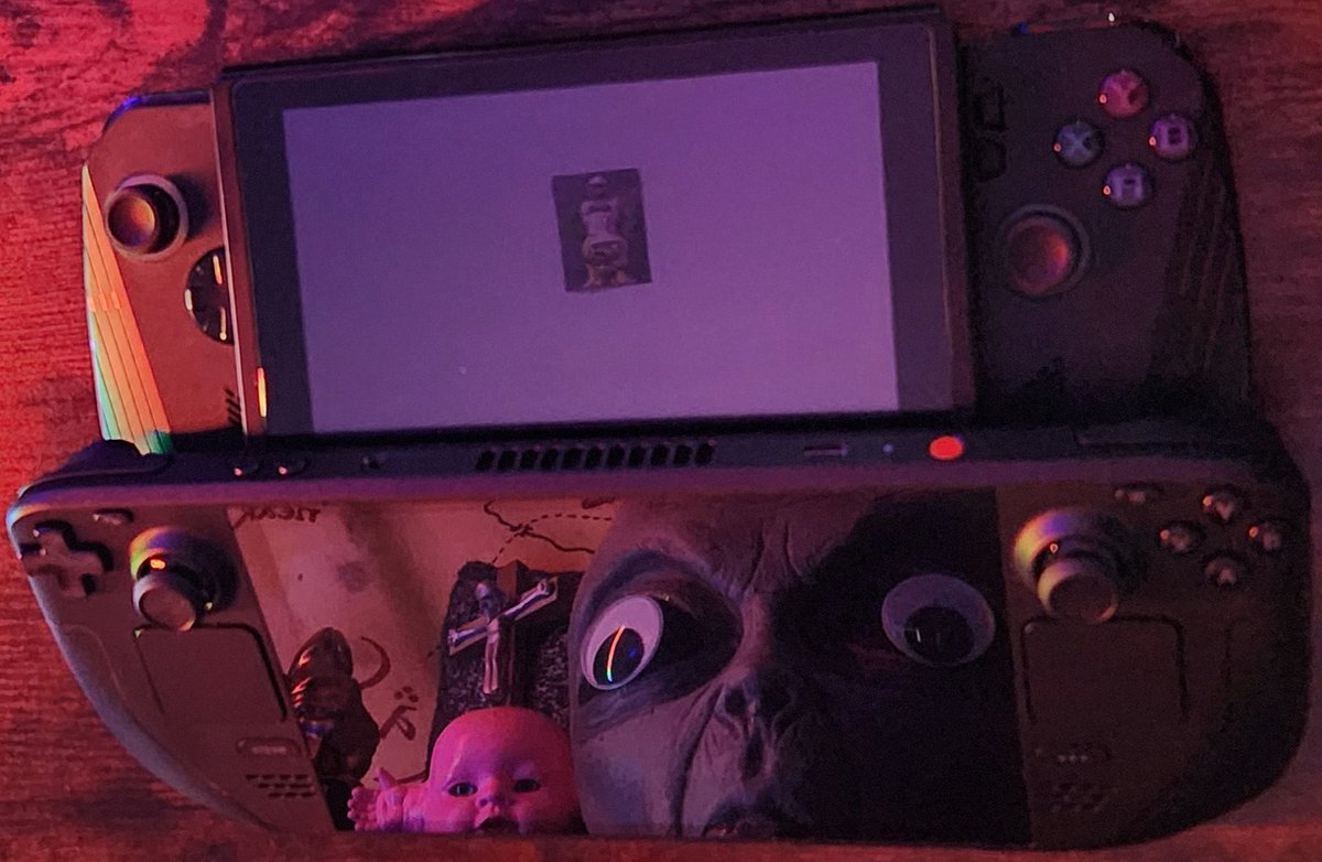 VinnyVinesauce's tweet image. Managed to pick up a Switch 2. Bigger than I expected. Double everything. Makes sense.