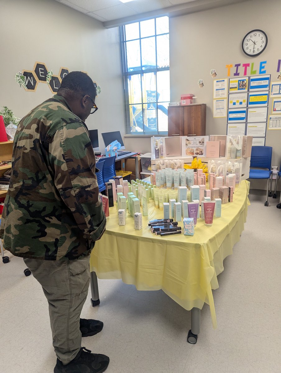APSFLSTRONG's tweet photo. Thank you to everyone who joined our Sips &amp; Self-Care Day! A wonderful moment of #StaffEngagement with custom teas, self-care gifts, and inspiration to recharge. You deserve it! #FLStrong #FullSTEAMAhead #ParentCenter #SunshineCommittee #TeacherWellness https://t.co/dbXdbucF6w
