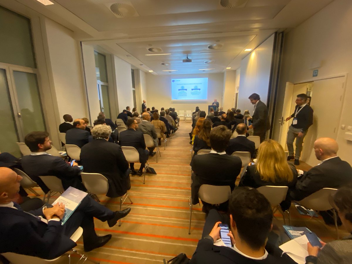 Notariato italiano tweet media