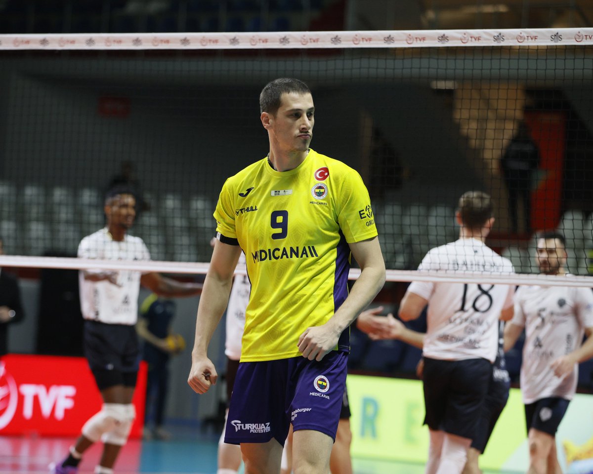 💥 Hakkı Çapkınoğlu x Helios Grizzlys GIESEN (4 Set)

%100 Hücum (8/8)
3 Blok
11 Sayı, +10 WL

#CLVolleyM