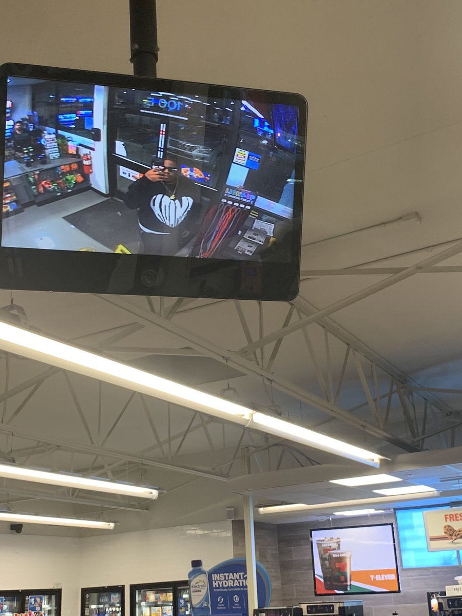 Iggiethakid tweet media