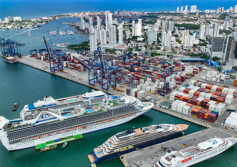 A esta hora tenemos en #Cartagena la llegada de tres (3) cruceros, más de 8 mil personas en tierra. Un hecho sin precedentes que genera confianza, nos consolida como Destino y dinamiza nuestra economía formal y popular. 

Definitivamente #Cartagena siempre será un buen plan, y el