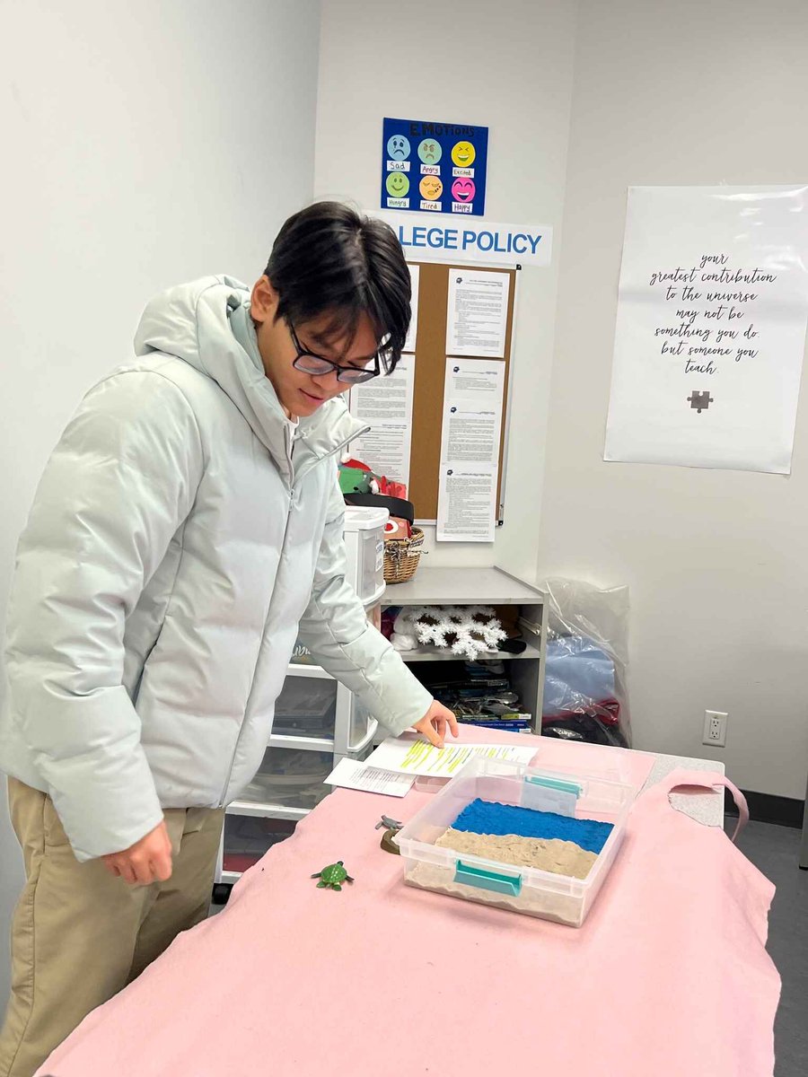 sprottshaw's tweet image. Our Early Childhood Education students recently completed a creative project at our Surrey campus, designing sensory bins for children aged 3-5. 📚

Lean more about this program here: bit.ly/4fsEBKp

#sprottshawcollege #educators #eceprogram #learnmore #likes #education