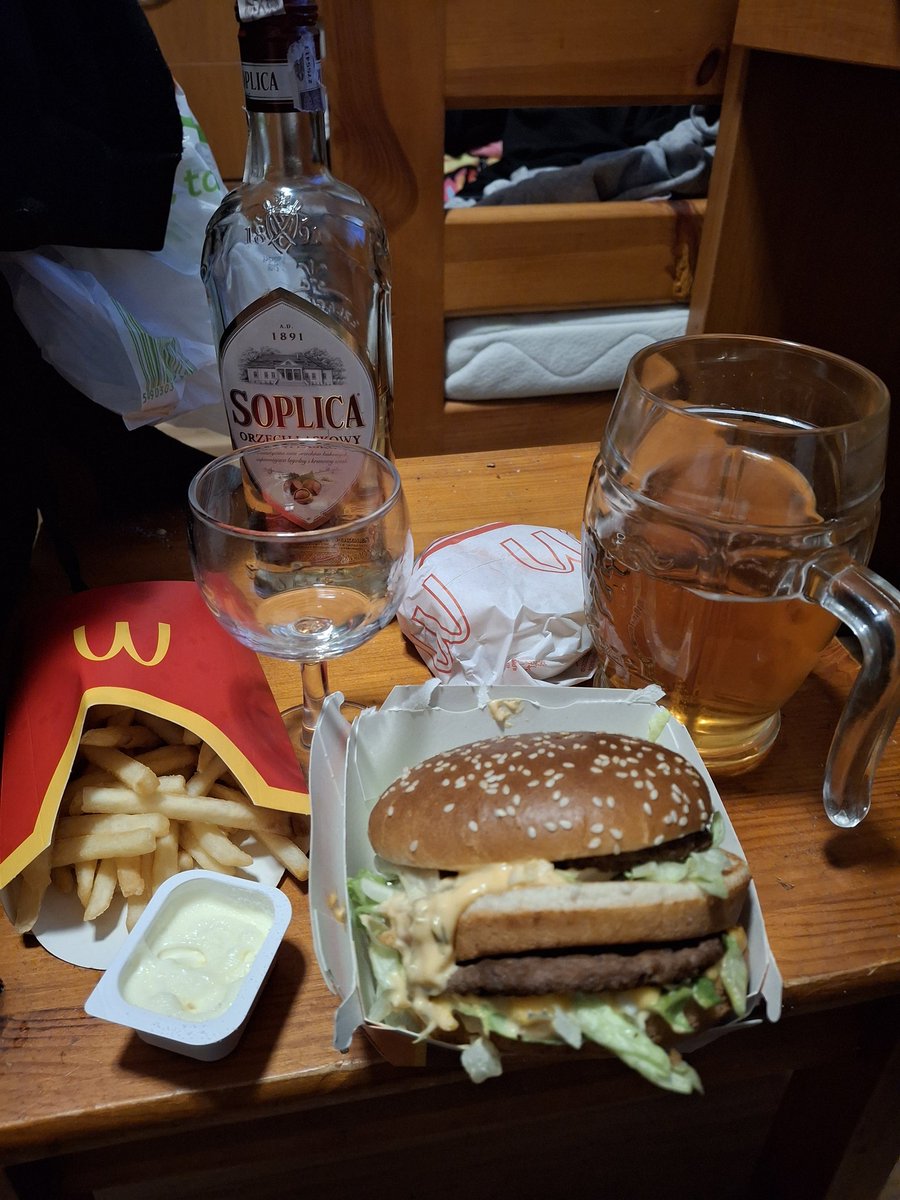 BSoftaofta's tweet image. #SoftaOfta #dinner #Nowytarg ✌️😇🇸🇪🇪🇺🇺🇦🌎🏴‍☠️🎶💞💛❤️💙💯🇵🇱⛄️❄️🙏