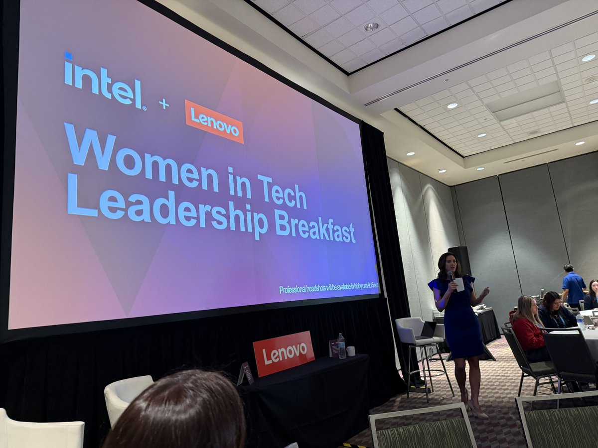 𝕃𝕚𝕟𝕕𝕤𝕒𝕪 𝕊𝕞𝕚𝕥𝕙 tweet media