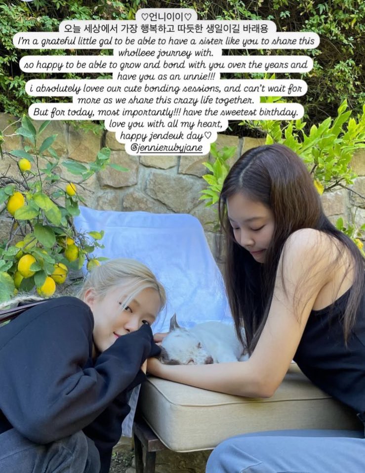 filmrosiee's tweet photo. jennie to rosé
“excited for our next chapter of life together”

rosé to jennie
“can’t wait for more as we share this crazy life together” 

🥹🥹 https://t.co/v26NMsbwE7