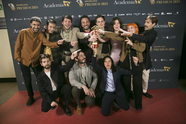 El equipo de guión de <a href="/LaRevuelta_TVE/">La Revuelta</a> se ha llevado el Premio Iris al Mejor Guión de Programa de Entretenimiento. ❤️❤️❤️
¡Vivaaaaa!
#PREMIOSIRIS #TV #Guion