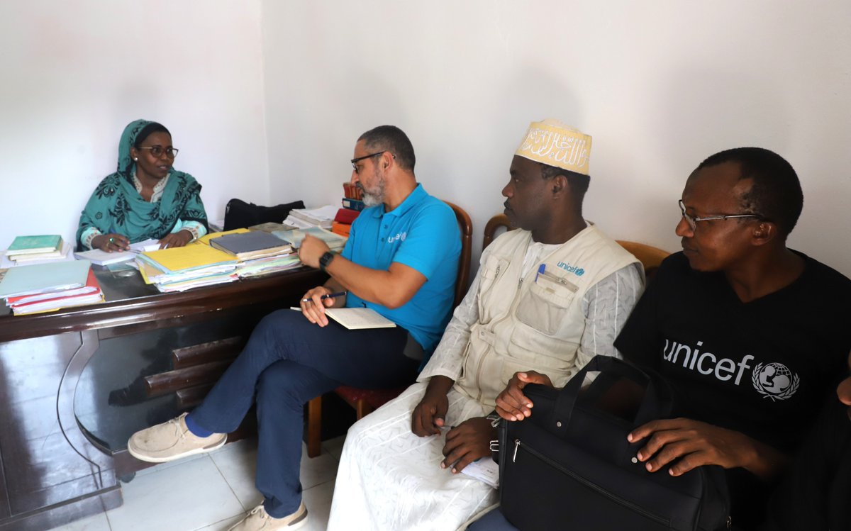 UNICEFComores's tweet photo. Aujourd’hui, nous avons eu une rencontre enrichissante avec la juge des enfants et le procureur de la République à Anjouan. Ensemble, nous avons exploré des pistes pour renforcer la collaboration avec la justice et les communautés, afin de mieux protéger les enfants contre toute forme de violence. Nous avons également souligné l’importance de l’éducation et de la sensibilisation pour encourager un changement positif.

👶💪 Ensemble, construisons un avenir sûr pour chaque enfant ! 💙