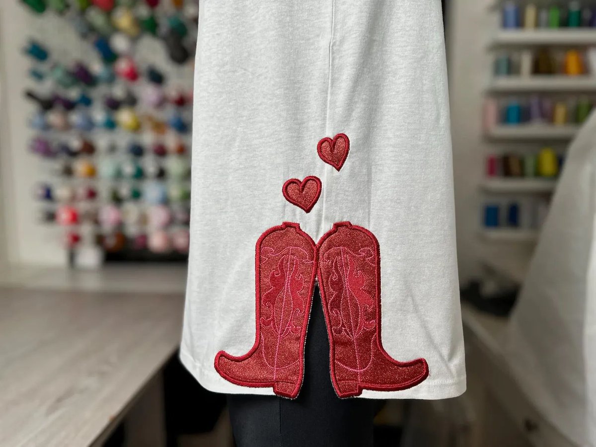 artapli's tweet photo. New! Valentine Cowgirl Boots and Hat Hearts Side Split Applique
https://t.co/O2gQKCAeIw
#machineembroiderydesigns #machineembroidery #embroidery #embroiderydesign #machinebroderie #bordado #Stickdatei #valentine #cowgirl #sidesplit #splitstitch #artapli #etsyfinds #etsysale https://t.co/3xMrYNkbzx