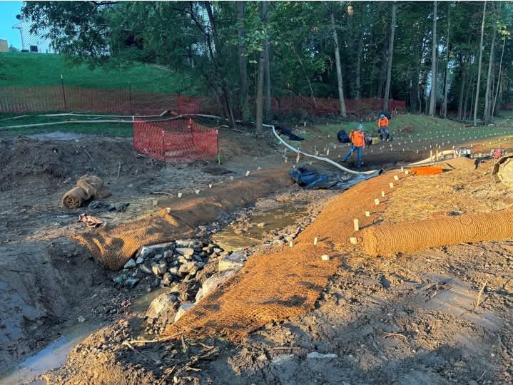 The Clean Water Partnership is hard at work at the Walker Branch project site! We're continuing with stream realignment and repairing the floodplain. CWP’s crucial efforts will help improve water quality, reduce flooding, and restore the natural environment.