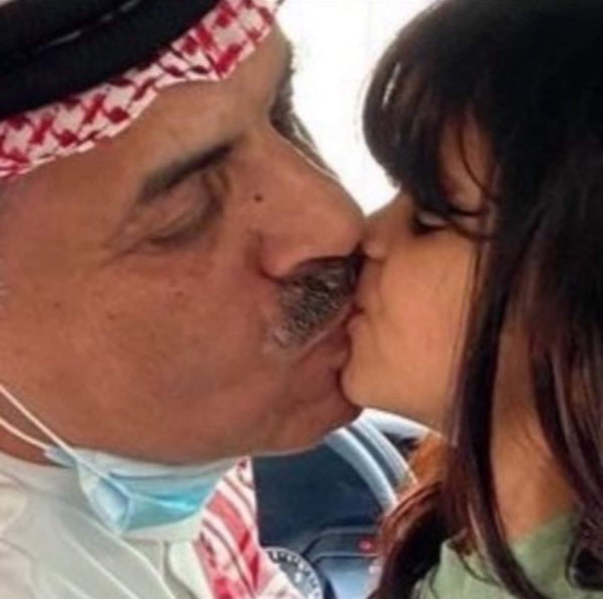 z_tyh's tweet photo. "تمرجلت يوم ان الليالي تبي حلحيل
وتصابيت يوم ان الليالي تبي حبّه https://t.co/mDRu8Zw3hO
