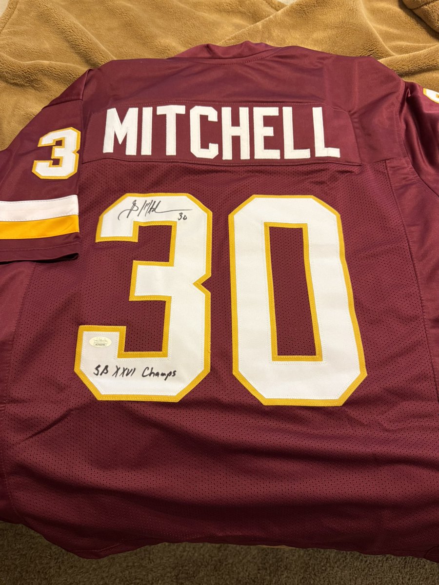 Mitch Jensen (@mitchjensen19) on Twitter photo Thank you Santa‼️
Been a big fan since forever!
Part of the cULture 🤟
HTTR
<a href="/BMITCHLIVE30/">Brian Mitchell</a>
<a href="/RaginCajunsFB/">Louisiana Ragin’ Cajuns® Football</a> Thank you Santa‼️
Been a big fan since forever!
Part of the cULture 🤟
HTTR
<a href="/BMITCHLIVE30/">Brian Mitchell</a>
<a href="/RaginCajunsFB/">Louisiana Ragin’ Cajuns® Football</a>