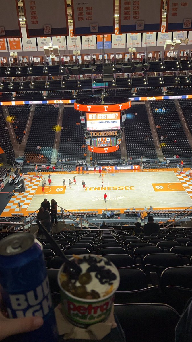 GO VOLS 🍊🏀