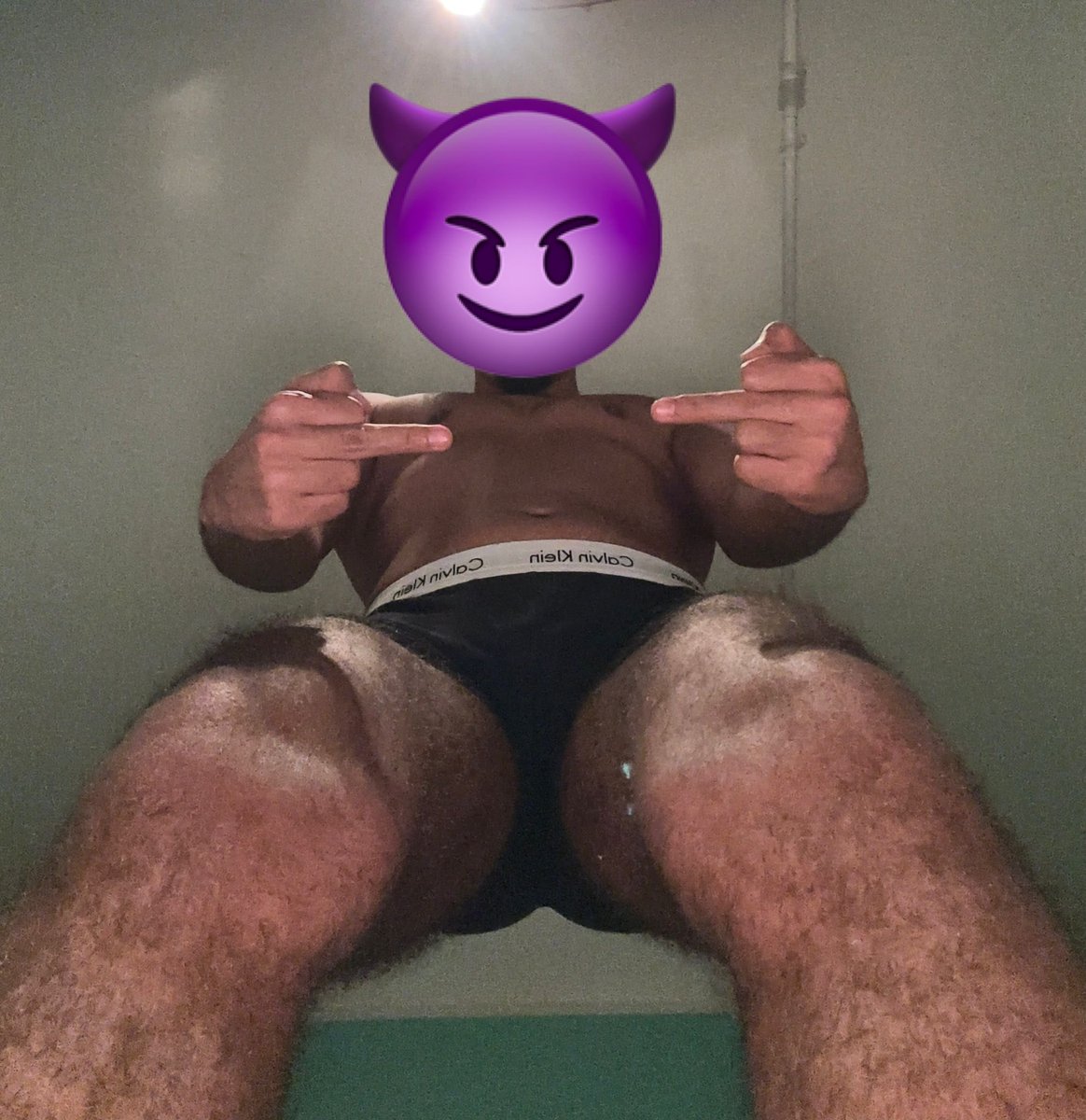 arabmaster030's tweet photo. worship your giant alpha, fag 😈..!

#alphamale #domination #alphafeet #worship #bigfeet https://t.co/sZdfJGHF17