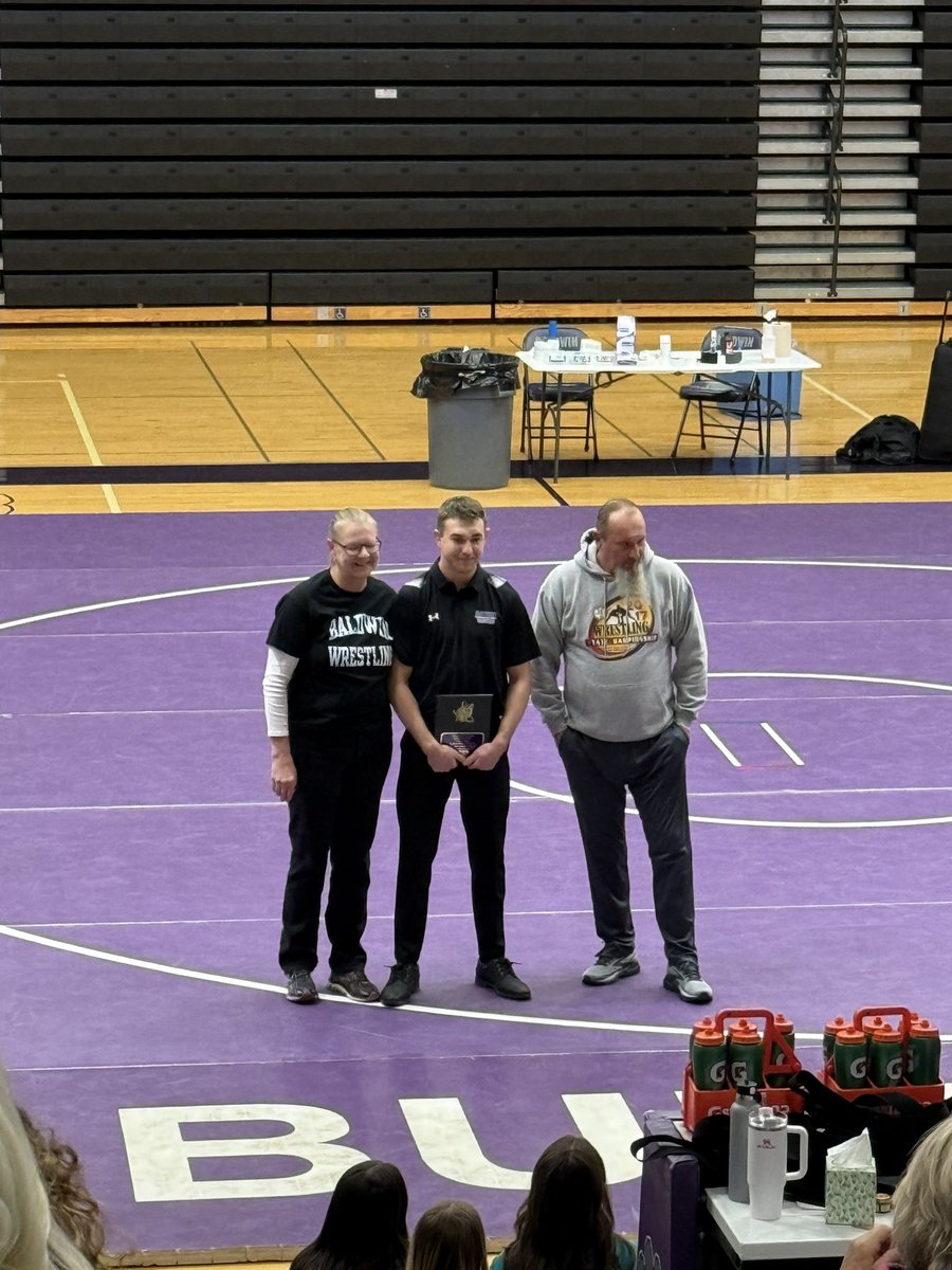 khaeffnerbhs's tweet photo. Hall of fame inductions tonight at our BHS Wrestling Senior Night!  Congrats to head coach Levi Green and Madi Hargett on their induction. @usd348 @BHSBulletin348 https://t.co/TZ4PRCNpVY