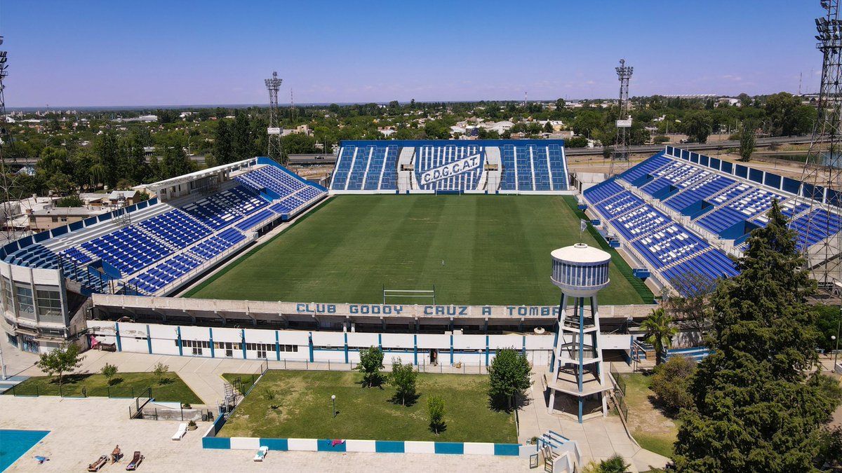 ClubGodoyCruz's tweet photo. Tocá, mantené presionado y cargá en 4K

Aunque no es suficiente para la calidad de esta belleza 🤩💙🤍💙 https://t.co/zlH2mS5v3B