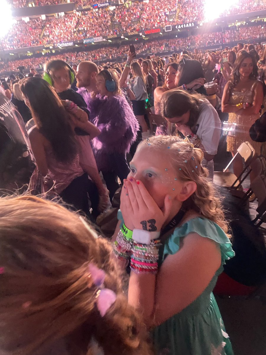 taylorfeild's tweet photo. @taylornation13 Without a doubt, this moment…#SecretGardensInMyMind https://t.co/DueFBZHSAr
