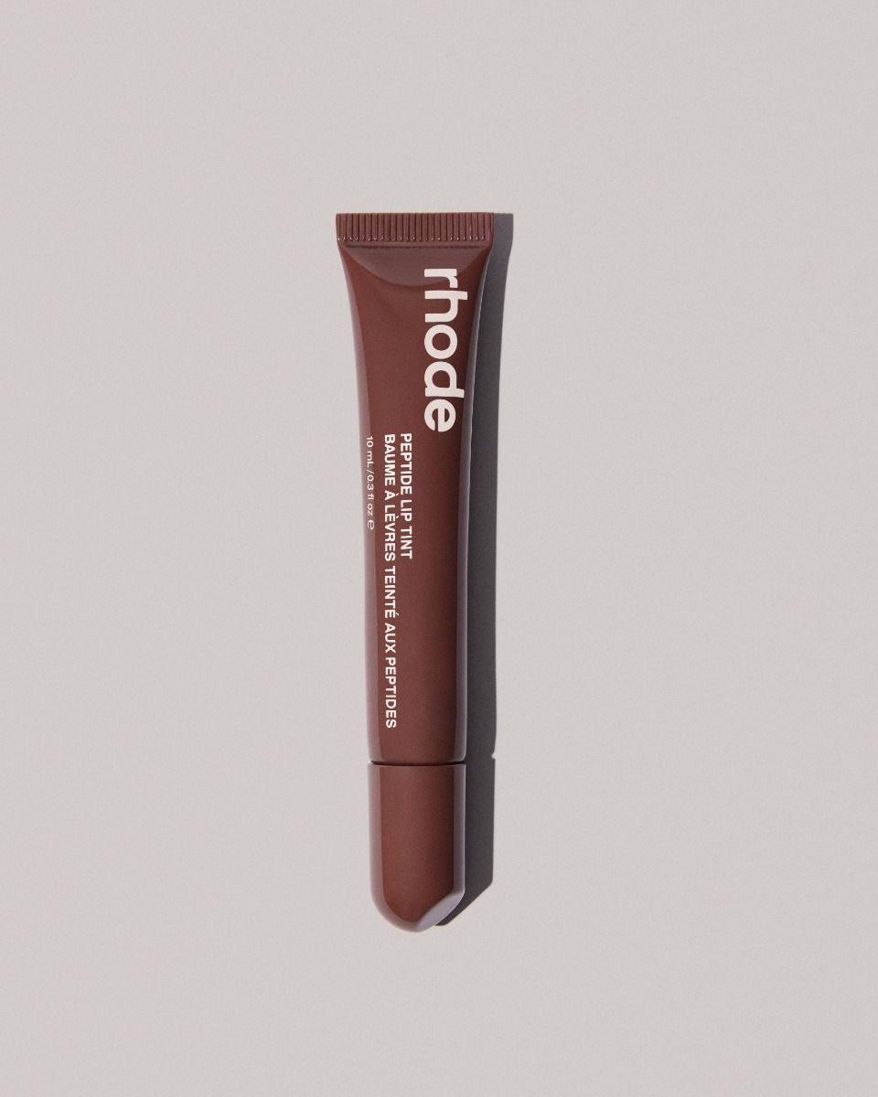 shopwithflorie's tweet photo. we listen we dont judge,

kawan kita pernah tanye rhode lip balm kita pakai ori ke tak pastu kita cakap ori padahal kita beli kat tiktokshop je 🤣

dahla murah and kualiti pon sama mcm original weh 😭💯💯💯💯 https://t.co/lU1kCfjexq
