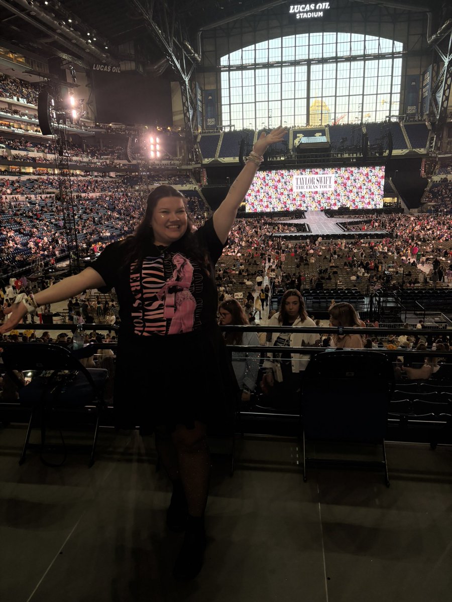 OTPbeliever's tweet photo. TAKE. ME. BACK 😭💖 @reagansversion @taylornation13 #SecretGardensInMyMind https://t.co/RNYLX19I0A