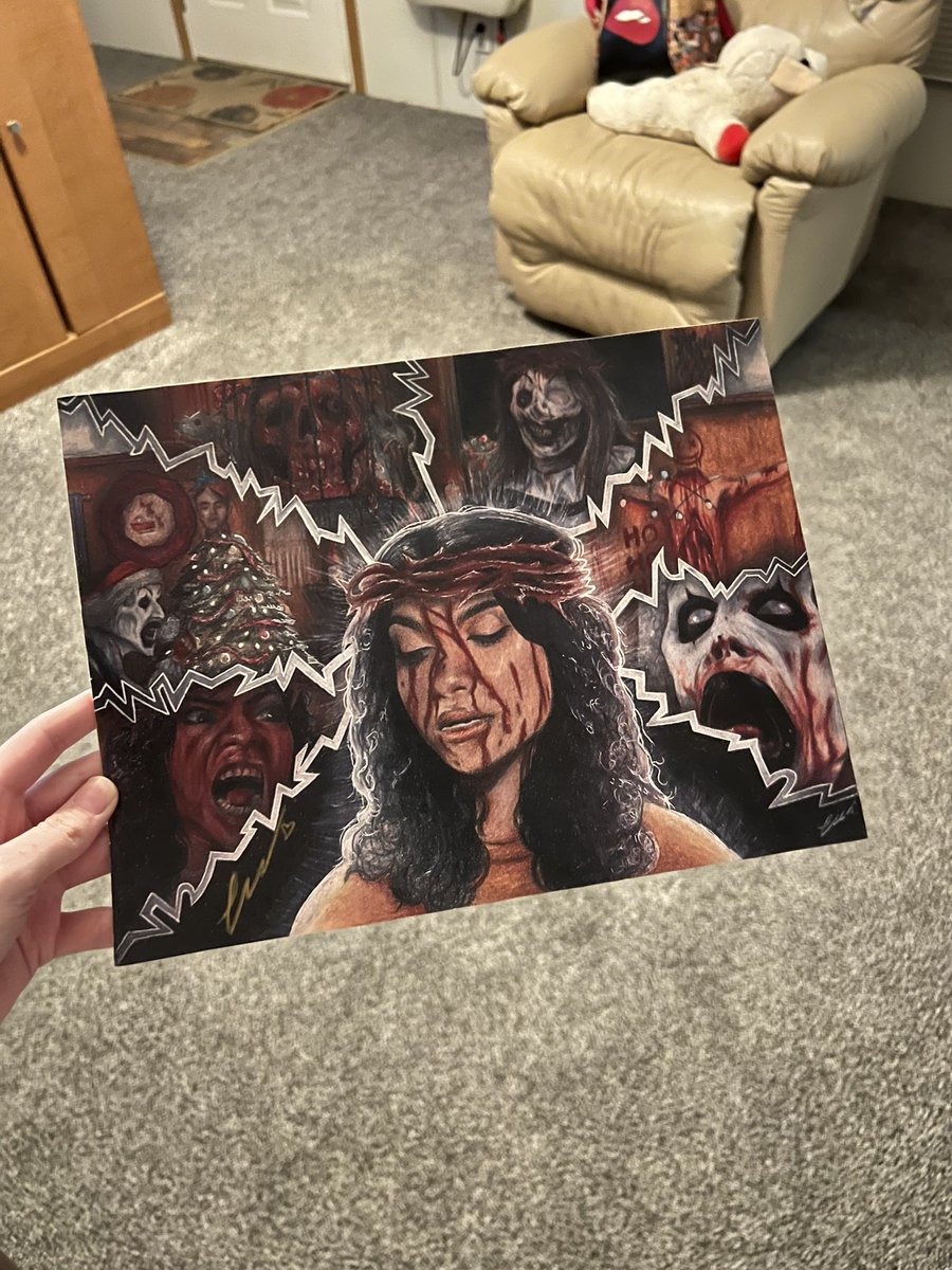 the print of my pookie is finally here 🫶🏻
<a href="/lizzys_sk3tches/">lizzy 🩸🐀</a> you ate with this one tysm for fueling my terrifier addiction
