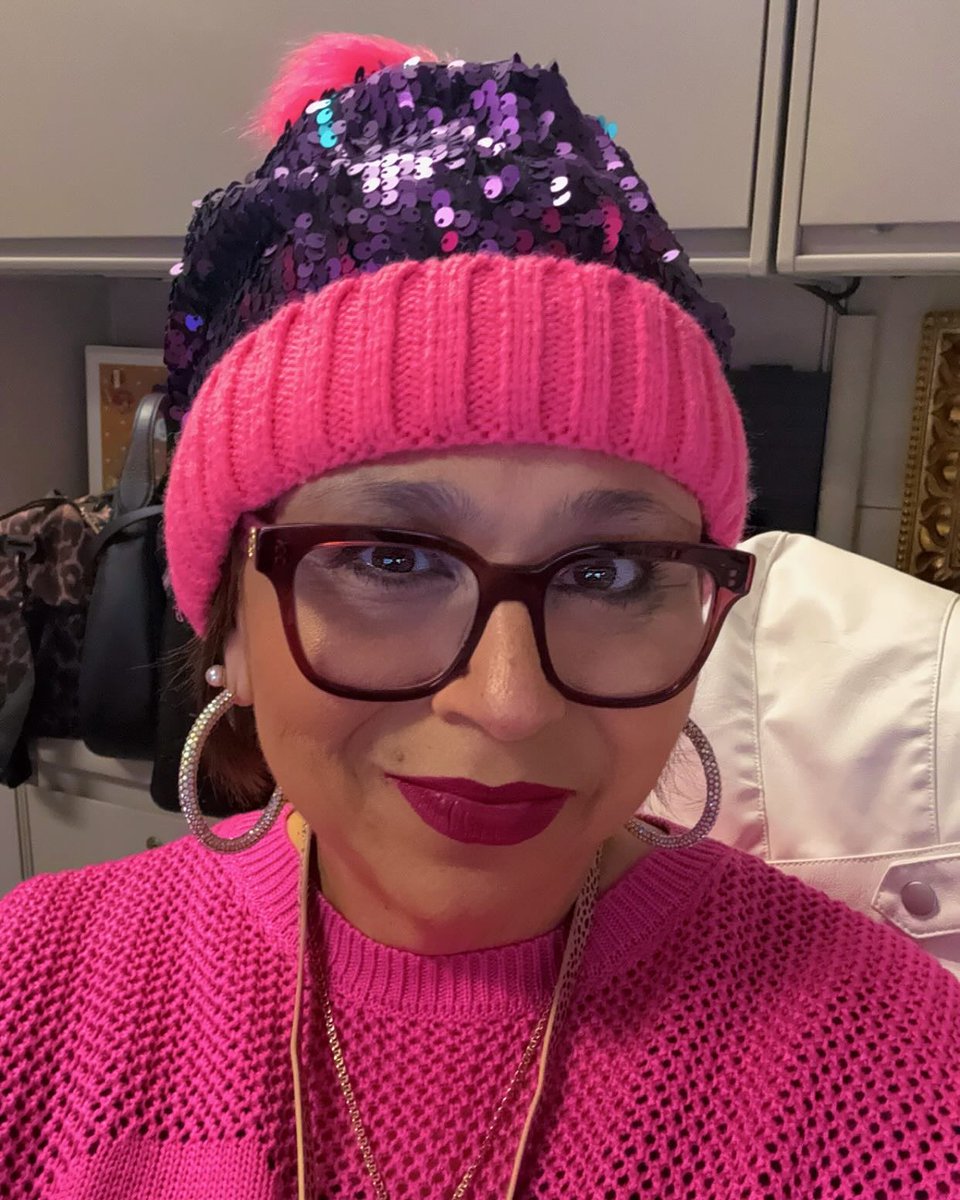 HROperations21's tweet image. 🎩 Happy National Hat Day! 🧢

Today at work, we’re tipping our hats to creativity and fun! Our team is rocking their favorite headwear in style.

#NationalHatDay #HatStyle #TeamFun #WorkplaceVibes @LifeAtATT #LifeAtATT #ATTambassador  #HROrganization