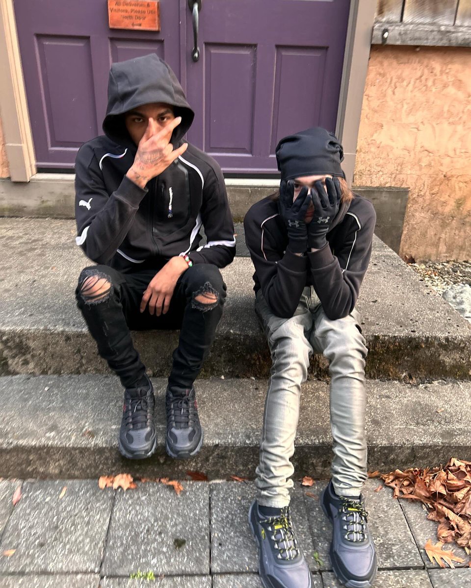 Lumoie da villain tweet media