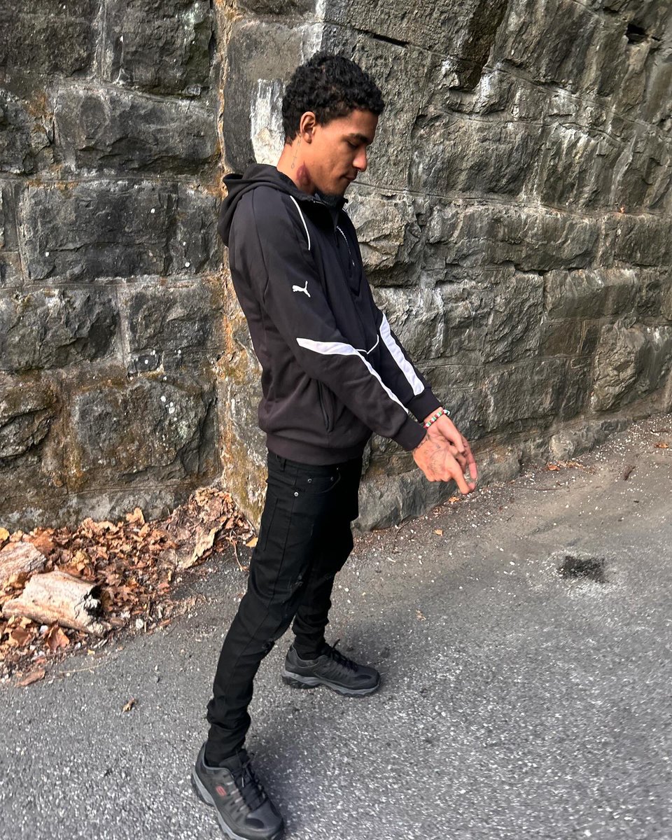 Lumoie da villain tweet media