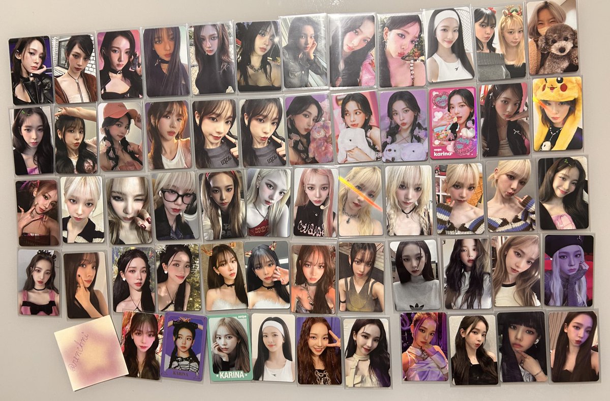 renchni's tweet photo. VENDA/VENDO/DROP set karina + winter e taeyeon 

R$1740,00 + frete

só vendo em set!
não reservo
feedbacks no fixado https://t.co/qwhYTbZHz6