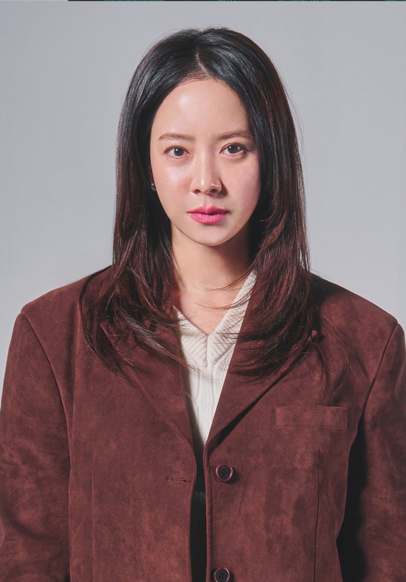 suyeounie's tweet photo. [NEW] JTBC Show, Song Ji-hyo, who is loved at home and abroad for her easygoing charm joins the MC lineup of "바디캠 (Bodycam)" 

#SongJiHyo #송지효 #바디캠 #Bodycam #JTBC https://t.co/2FrsZ836LP