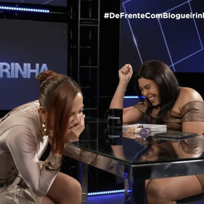 Pensando aqui, Anitta falando que seria injusto ela nas votações, mal sabe ela que os Anitters votariam pra eliminar ela