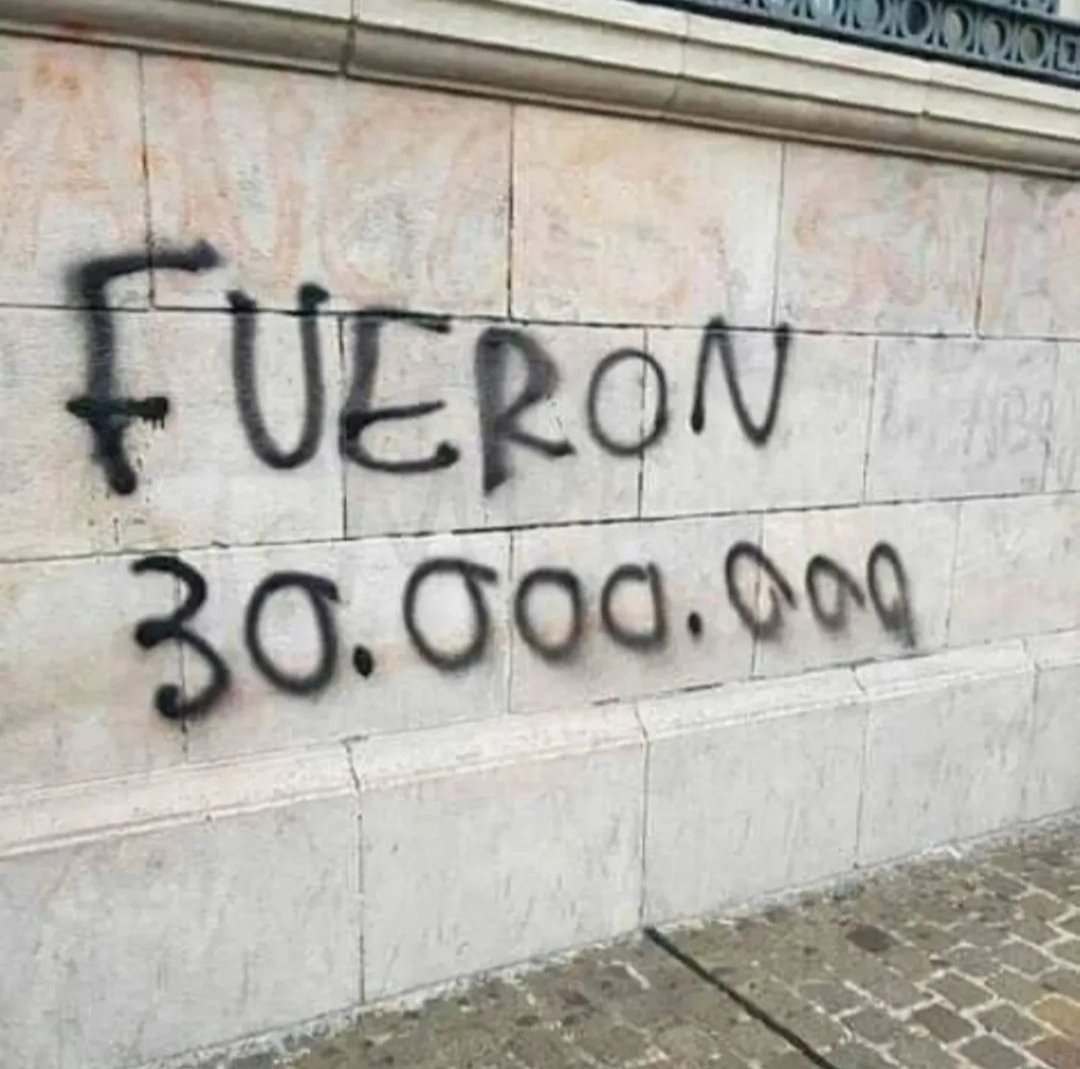 FormisX's tweet photo. @LucaBonfante98 @RAMIROMARRA Uno se te adelanto. https://t.co/HxS7Rat7Ou
