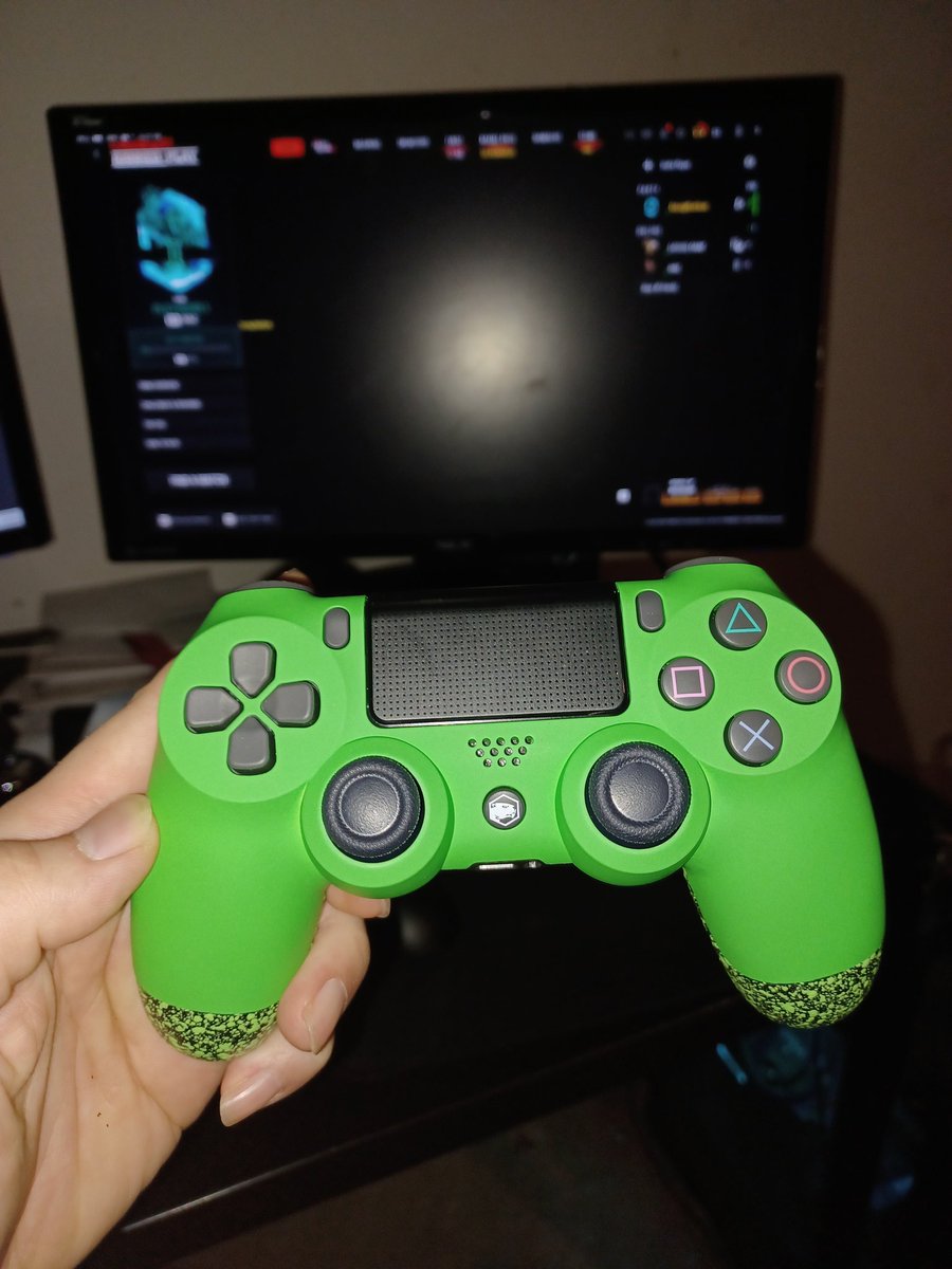 ImagiNathan1_'s tweet photo. The battle beaver that I won from @Apathy_BZ giveaway, thanks goat! But it didn't come with the cord so I can't use it lol https://t.co/jKP2pswm1z