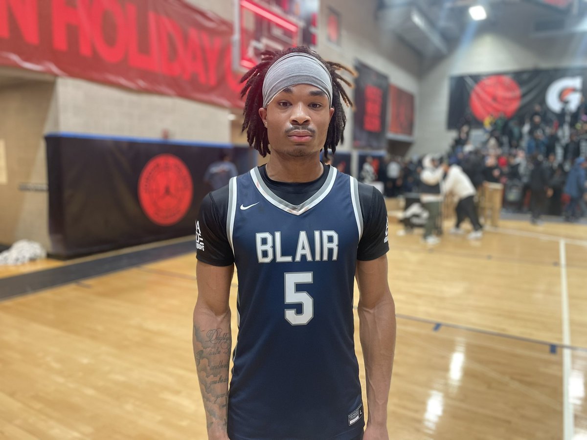 _TomKeller's tweet photo. Georgetown is in with an assistant tonight for a key @MAPLAthletics matchup between @HillBBasketball and @BlairAcademyMBB.

Potential targets include Blair 2026 guards Deron Rippey Jr. + Jaen Chatman plus Hill 2026 guard Ethan Johnston https://t.co/gm4mVWtPJg