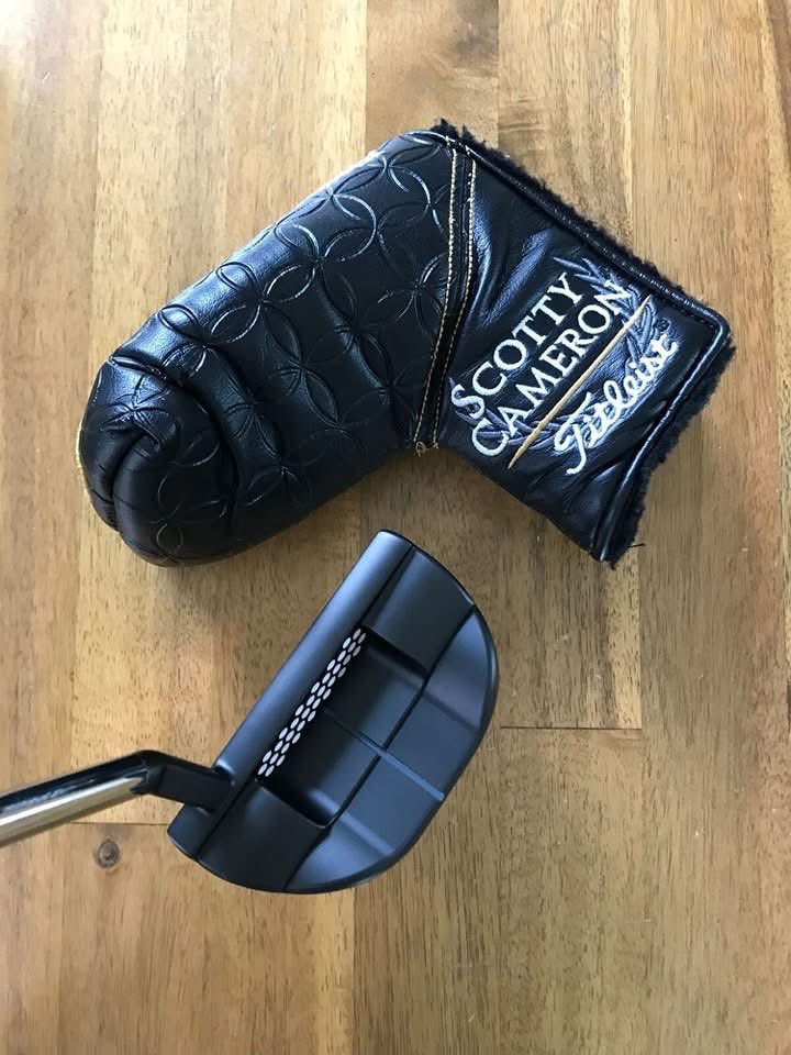 scottyfors3874's tweet photo. #scottycameron #titleistgolf #titleist #GolfShirts #scottycameroncustomshop #golf #scottycamerongallery #golfswing #custom #tcc #pgatour #PeterMillar #scottycameronputter https://t.co/GqE89tKiJW