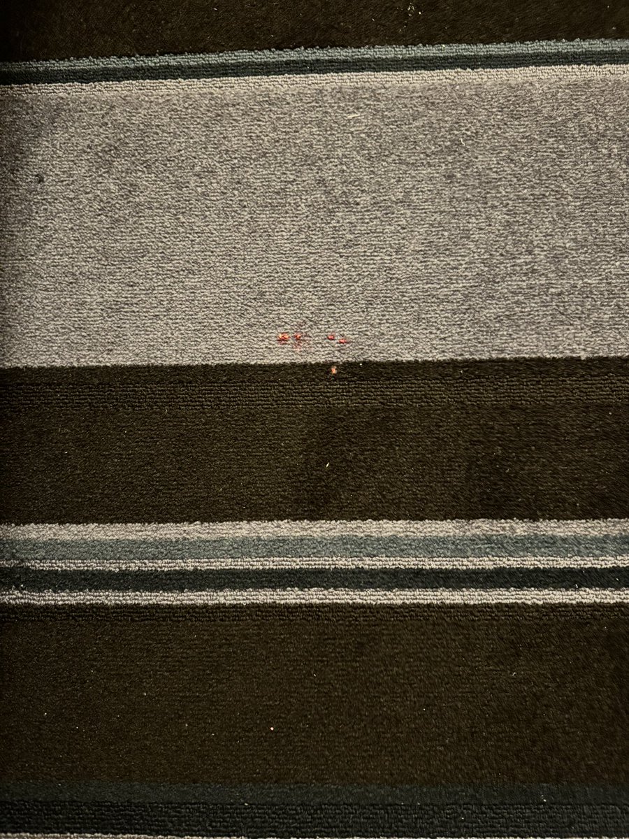 leesutton's tweet image. Residence Inn by @Marriott Time Square. I assume the previous guest had a love for pomegranate. And, a reminder that room AC vents need to be changed more frequently that 32 years(?).