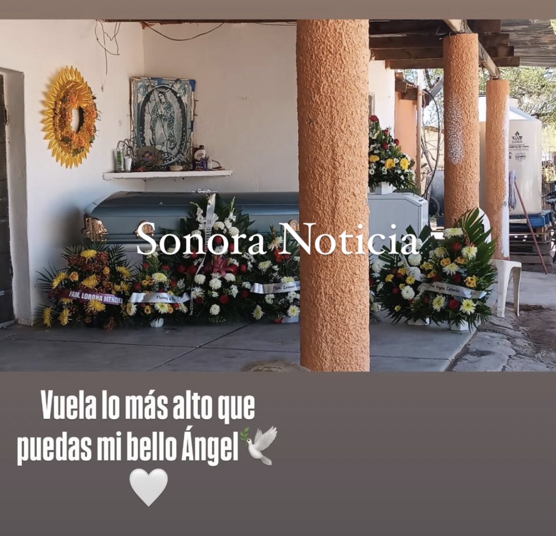 Sonoranoticia1's tweet photo. 📸| #Atil , #Sonora 

Sonora en Guerra

Abaten el Atiloco del grupo del C3 o el Kakas de la fracción Los Cazadores  en enfrentamiento contra su rival los Deltas y Pelones en la disputa por los terrenos del Desierto de Sonora.

Familiares y amigos se Despiden de Abel Andres. https://t.co/aJbjsmwA6p