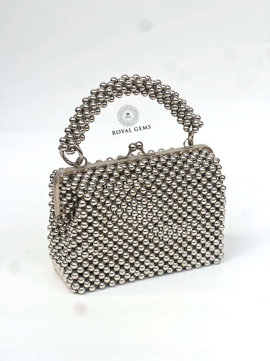 Royalgems_'s tweet photo. Bag Ini
.
Available in colours
.
Price- 30,000
.
Kindly send a DM to order or shop on our website- https://t.co/uOayb1UAcl https://t.co/2oJ2kzJChh