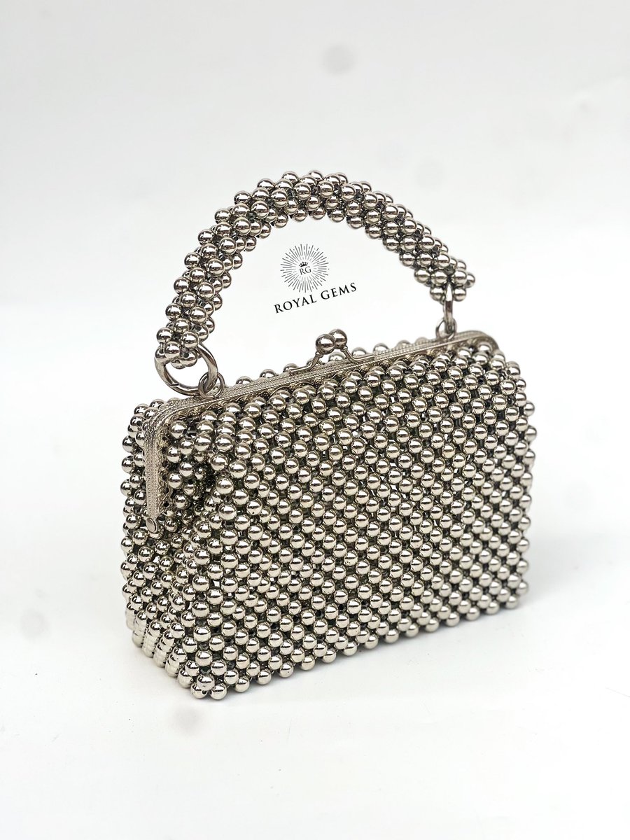 Royalgems_'s tweet photo. Bag Ini
.
Available in colours
.
Price- 30,000
.
Kindly send a DM to order or shop on our website- https://t.co/uOayb1UAcl https://t.co/2oJ2kzJChh
