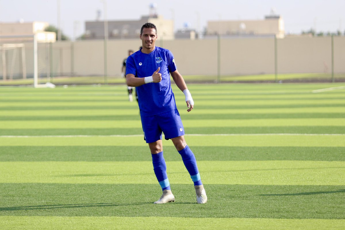Alentsar_fc's tweet photo. 1️⃣0️⃣0️⃣ هدف بالتمام والكمال يا أسطورة 

@Mofouad11 https://t.co/awn6ybGjxy